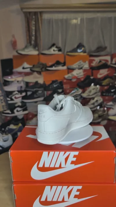 Nike Air Force 1  / SAIL- UK7 - Brand New  imagen 1