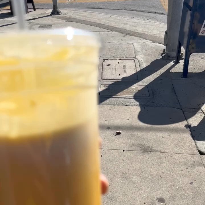 Melrose Squeeze  - Pure fresh squeezed orange juice - Juice Bars & Smoothies Near Me - Los Angeles, California