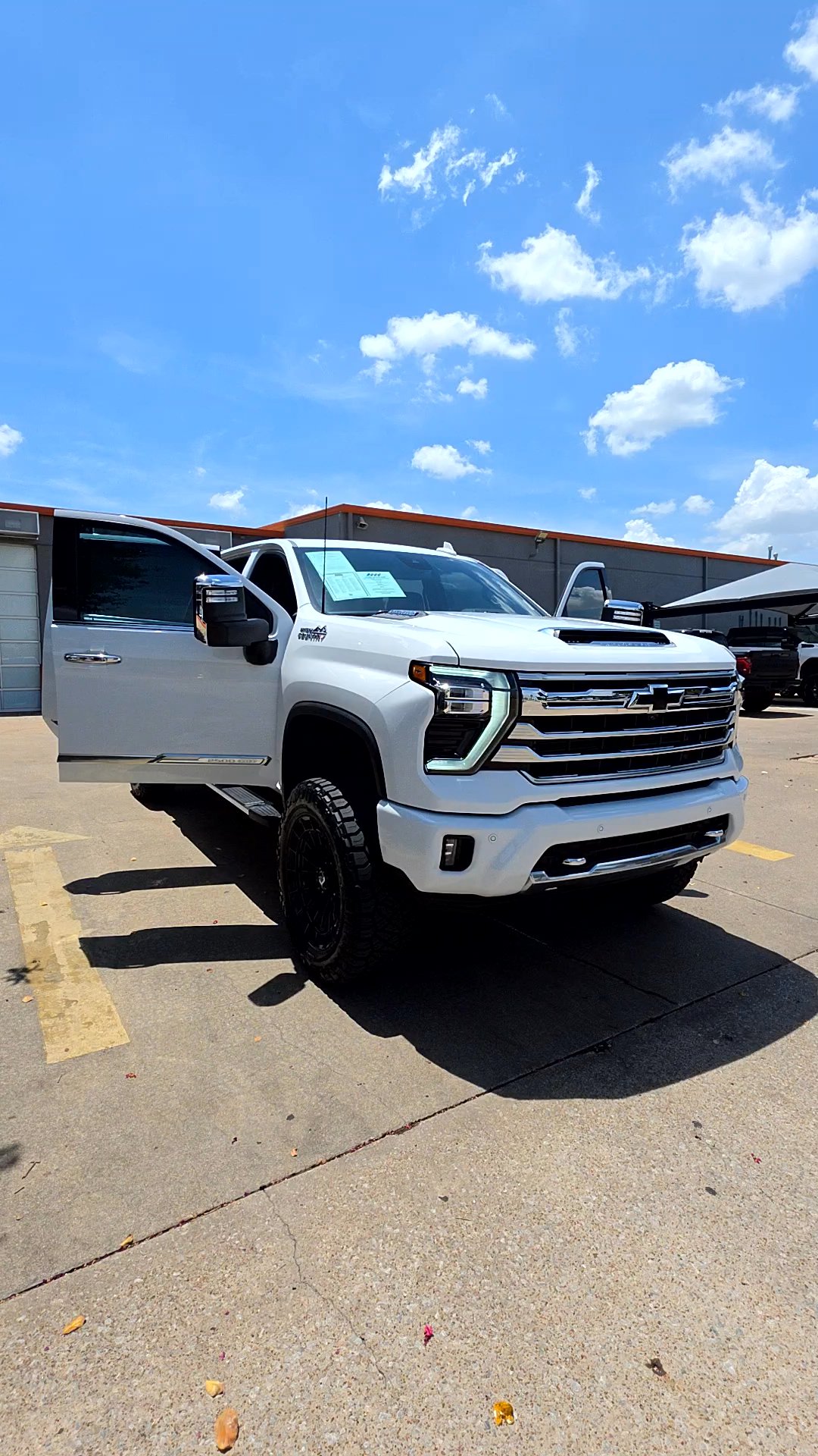 Lifted Trucks - #TX10845 - 2025 Chevrolet Silverado 2500HD High Country Crew Cab