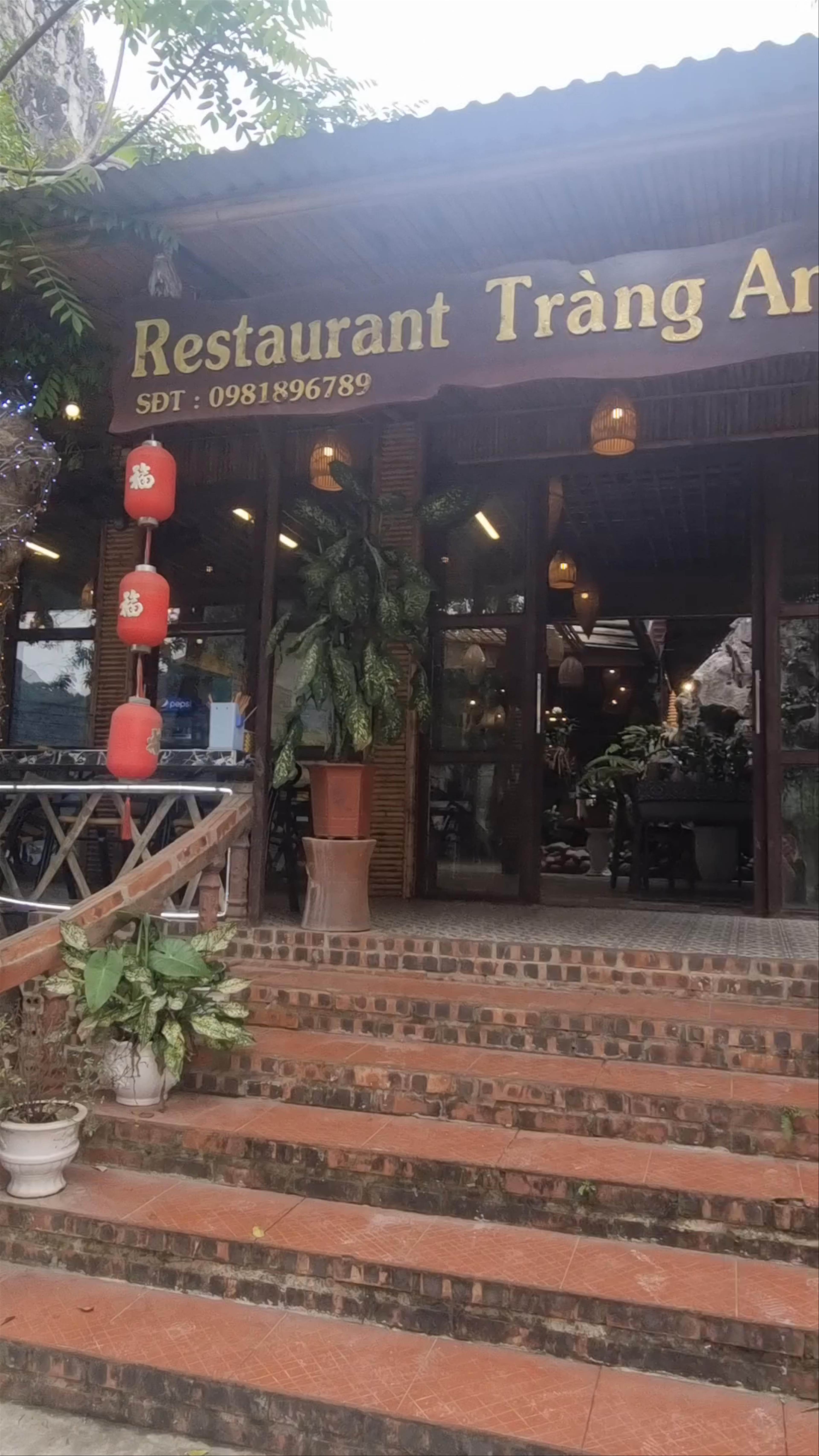 Nhà hàng trang an 89