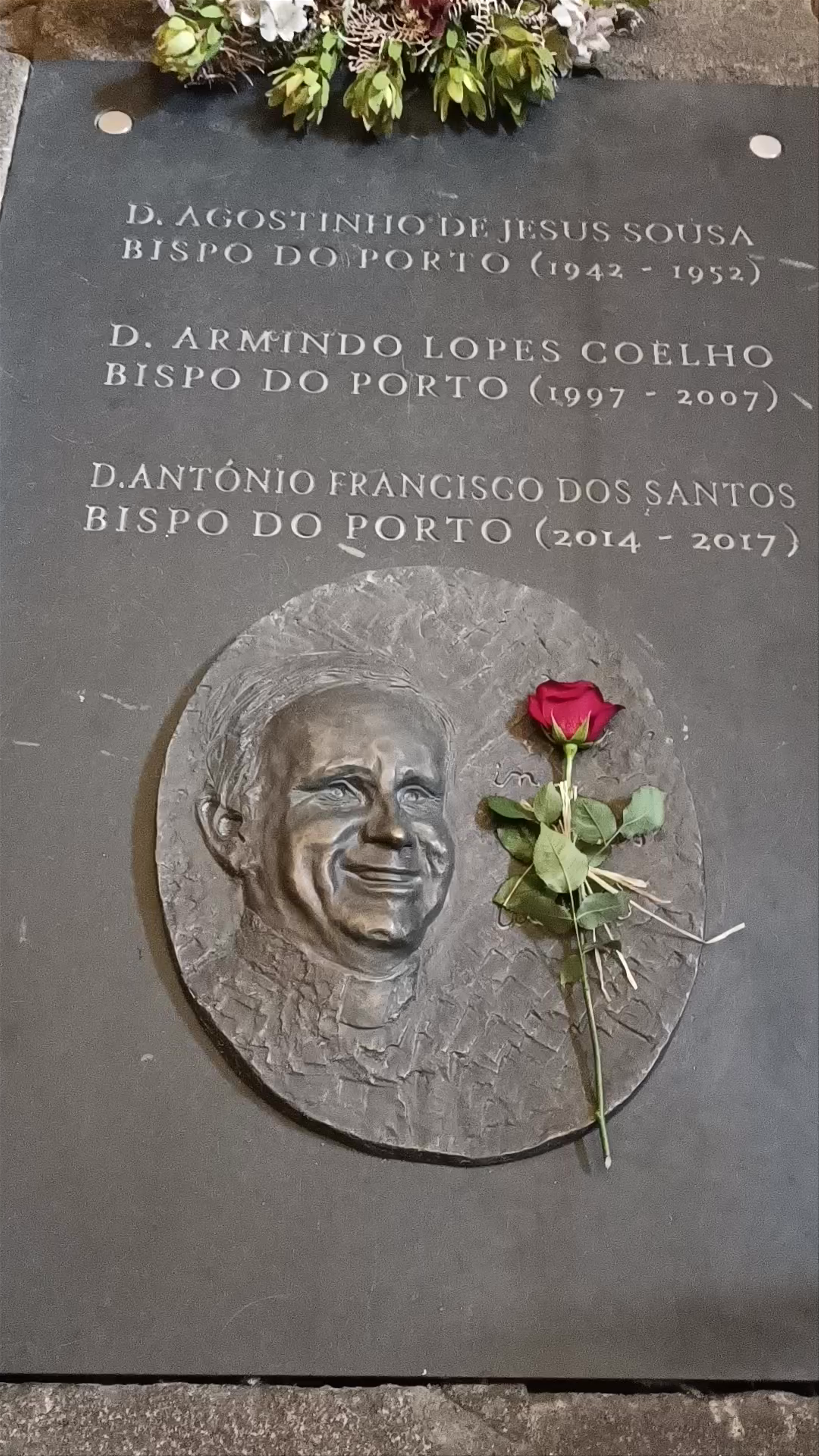 Museo del Tesoro de la Catedral de Oporto: A Sacred Journey Through Time
