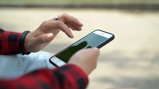 Swiping on iPhone with green screen