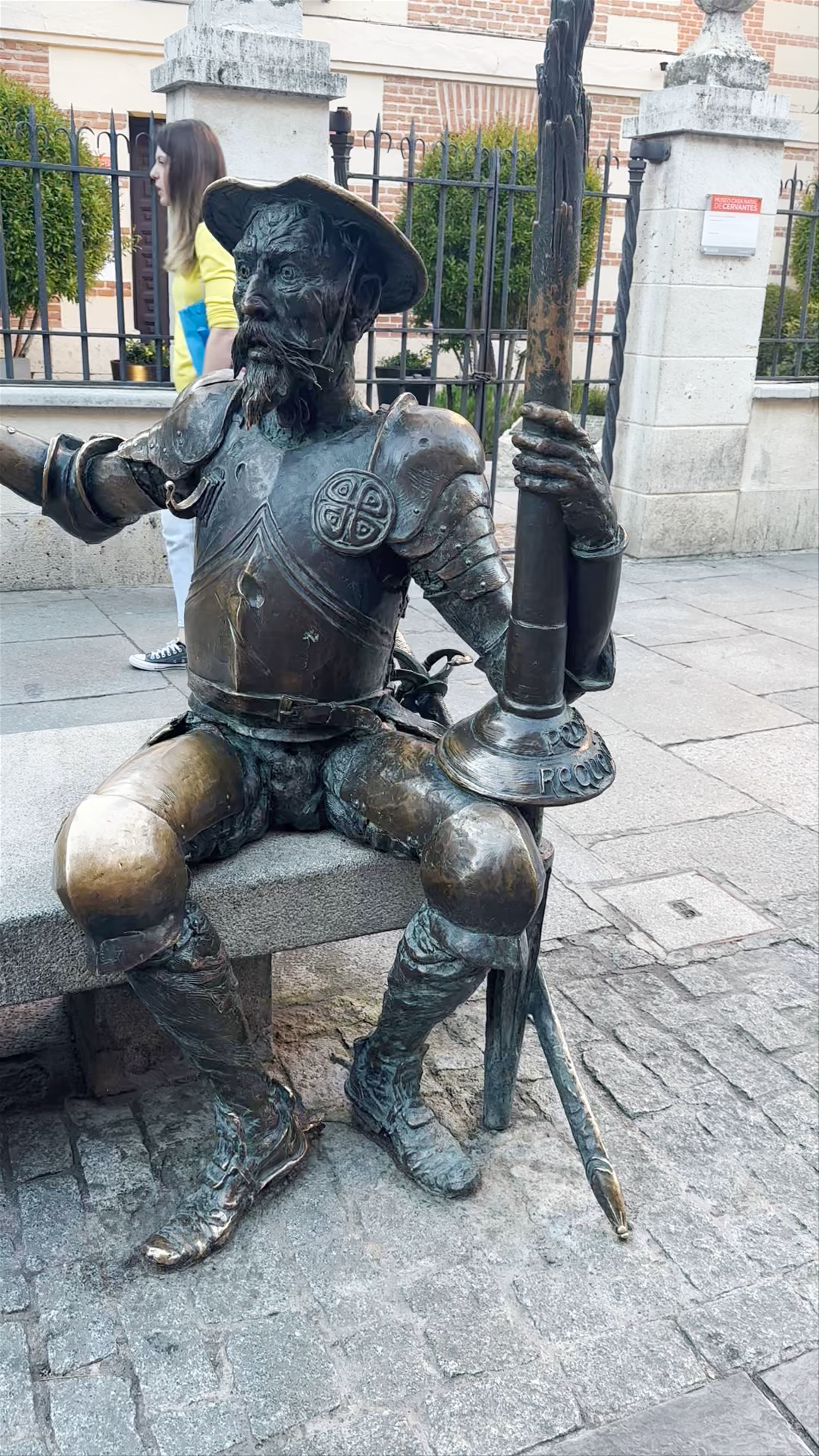 Monumento a Don Quijote y Sancho in Alcalá de Henares