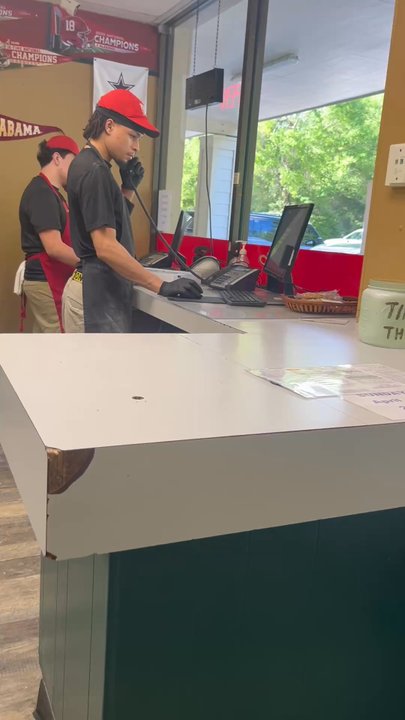 Pizza Tonight - Pizza Near Me - The Woodlands, Texas