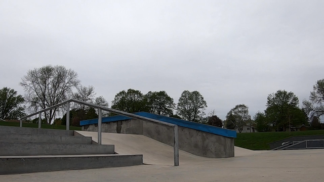 riu set: Grind a rail