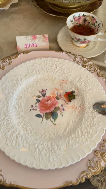 Uniquely Yours Tea Room - Tea Rooms Near Me - Hickory, Pennsylvania
