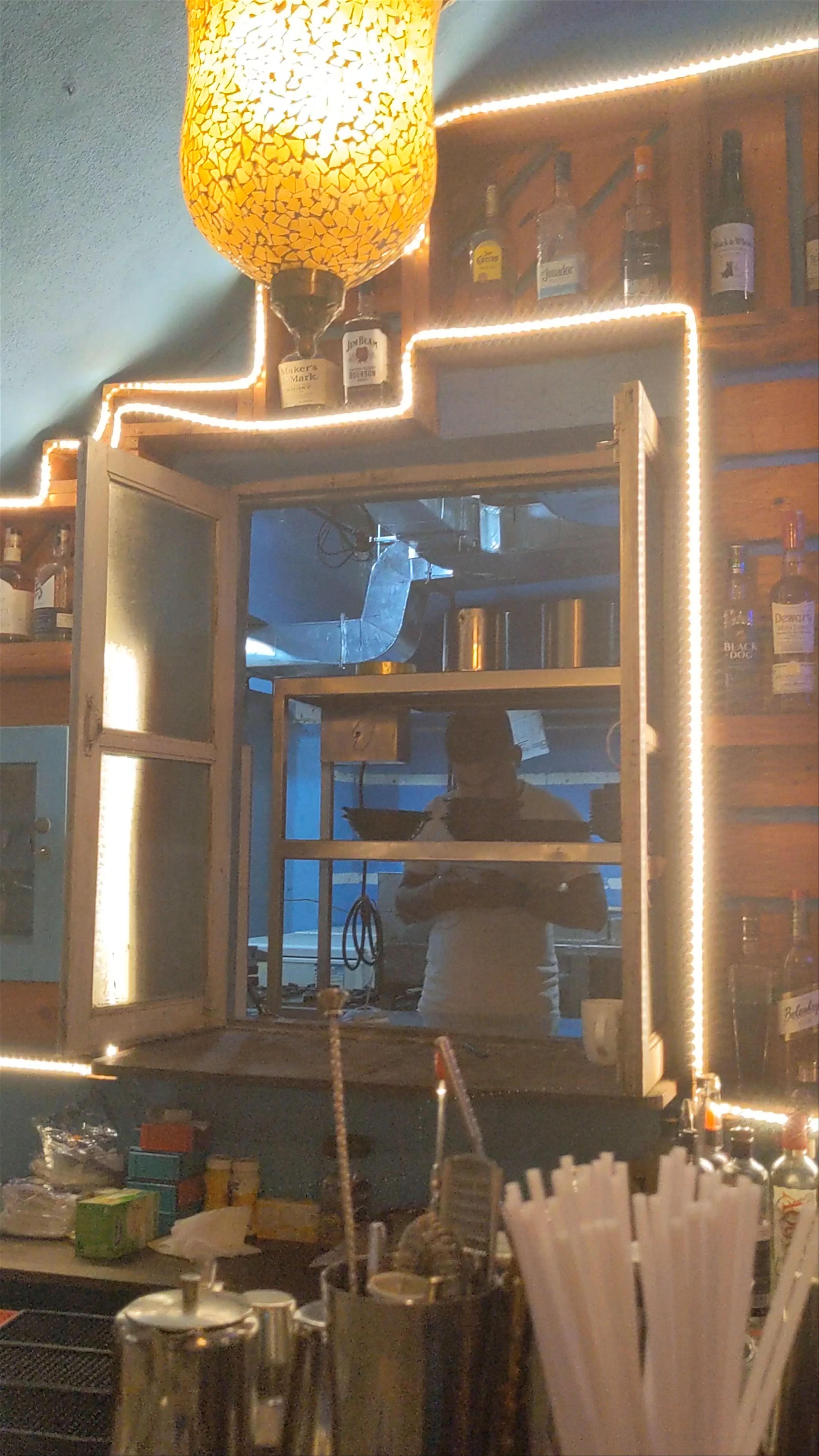 Anjoned Cafe & Hostel
