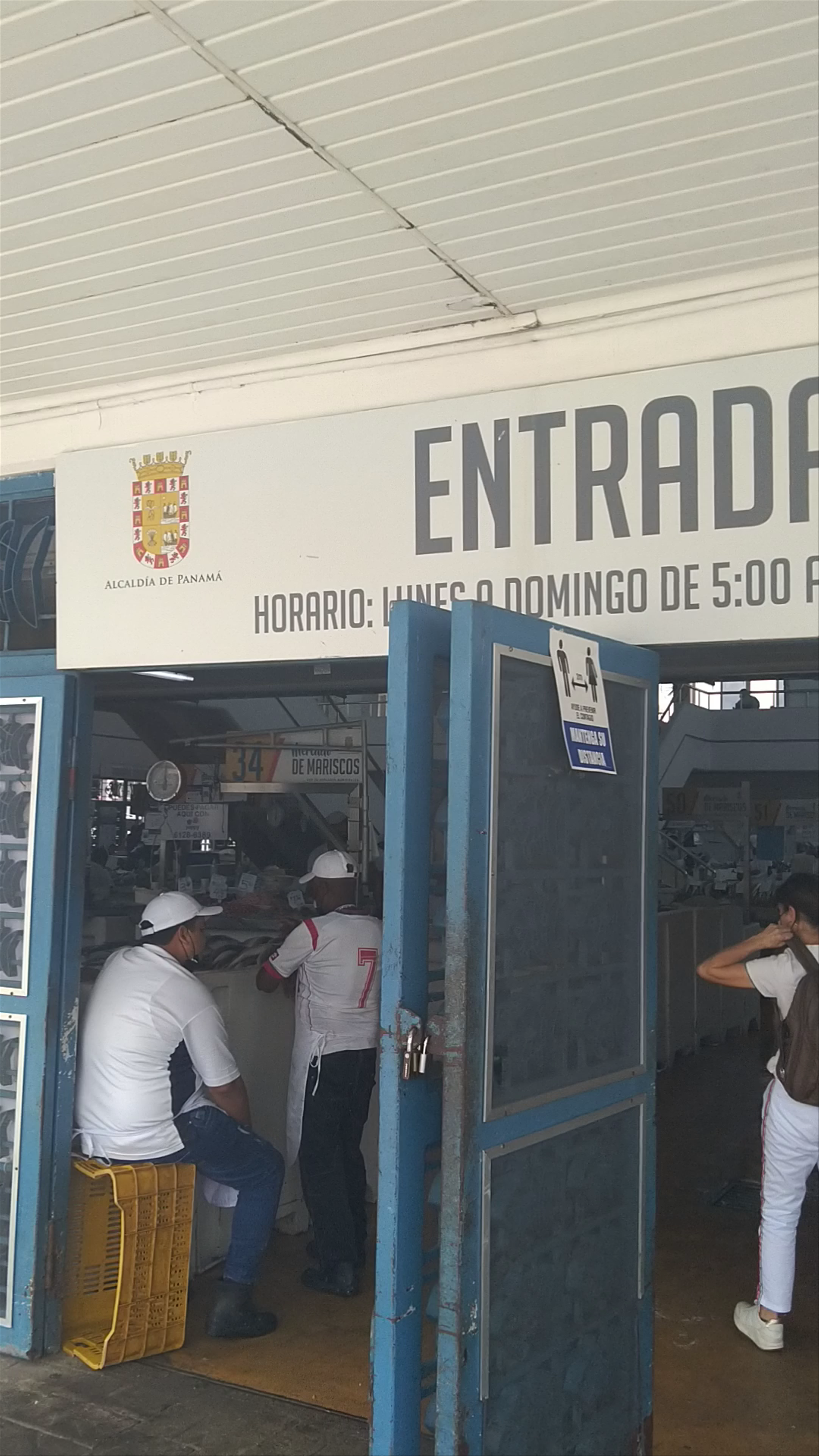 Mercado De Marisco Cinta Costera