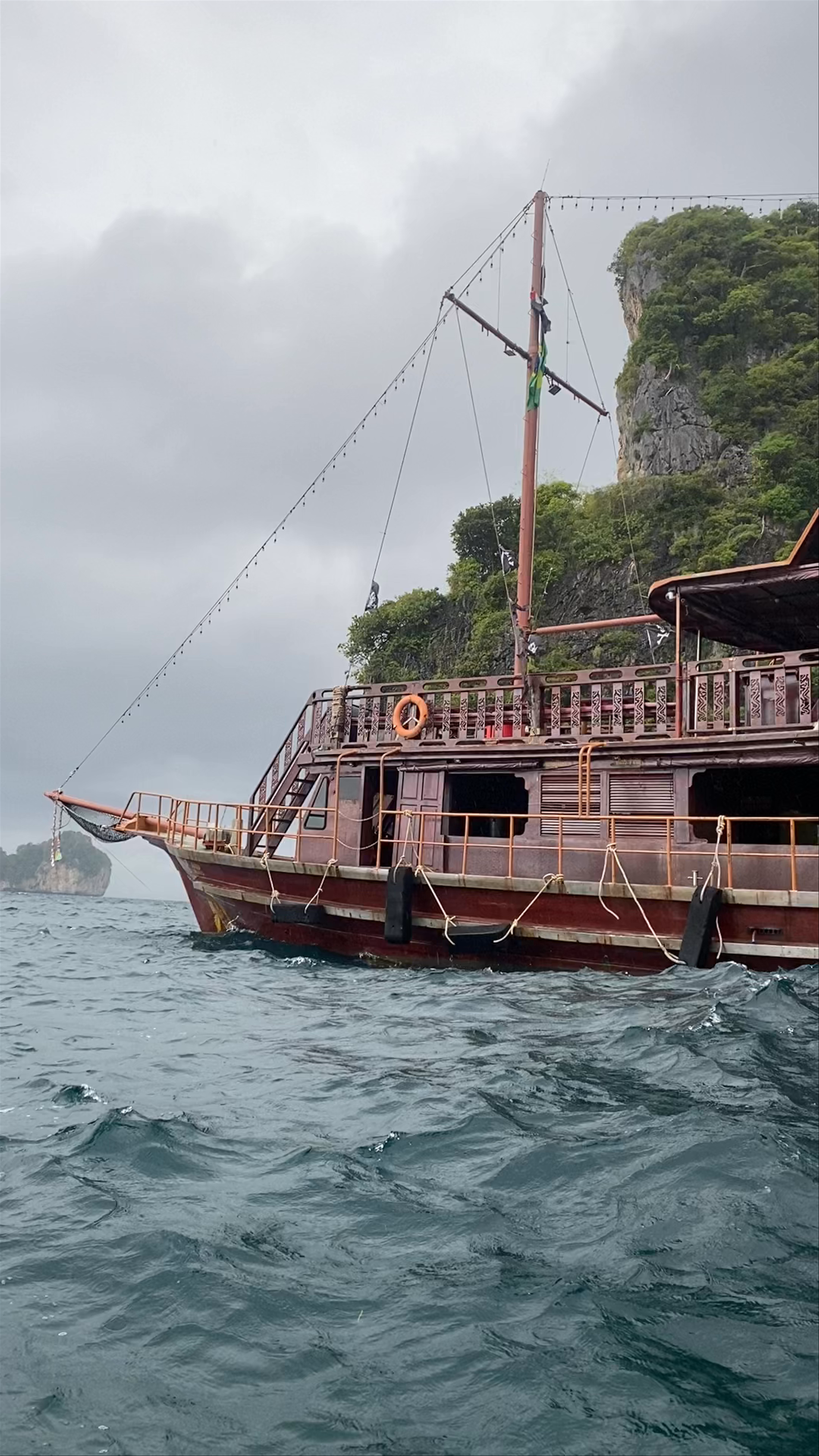 Loh Samah Bay