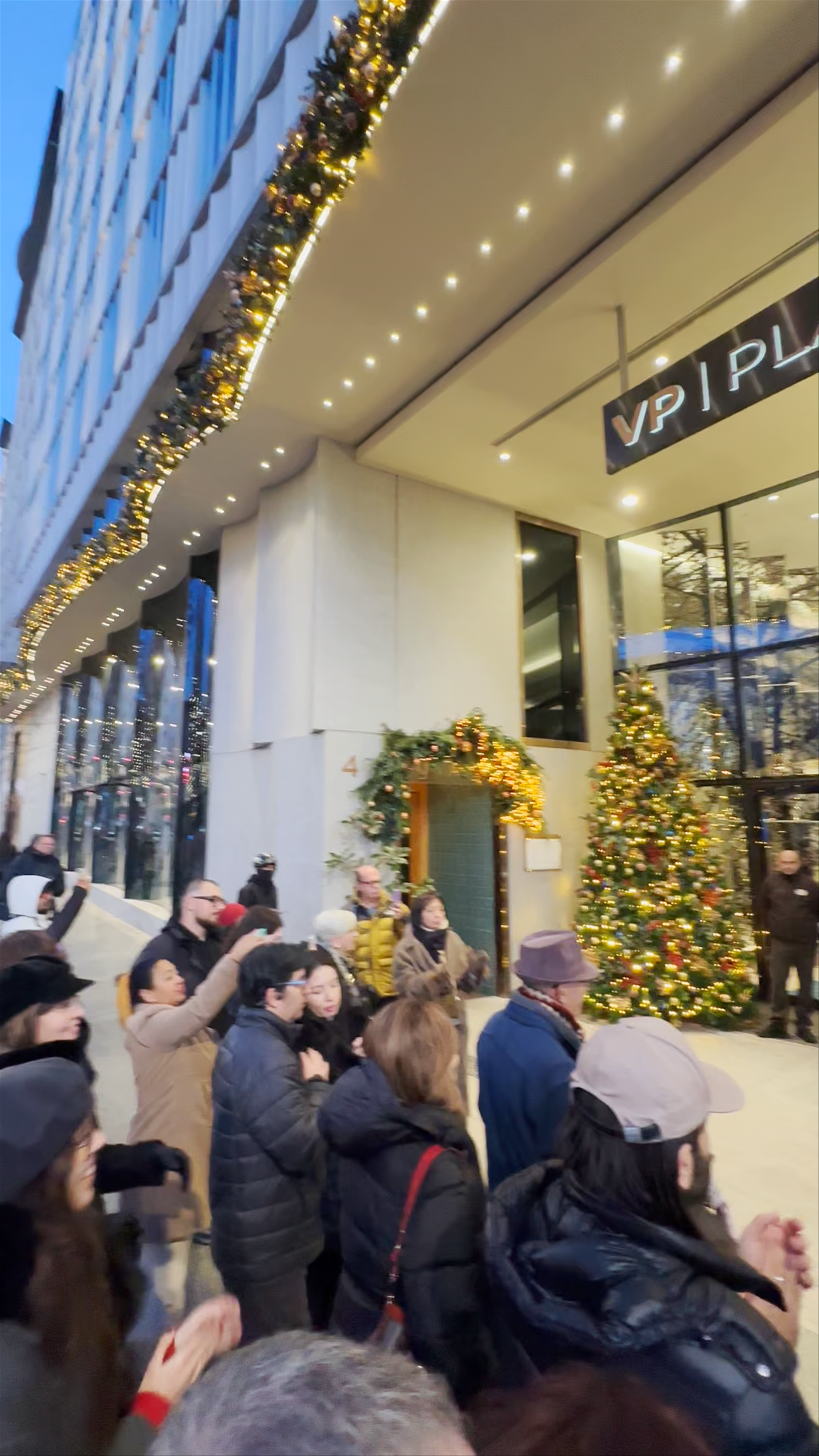 Christmas Carolers at VP Plaza España Design, Madrid