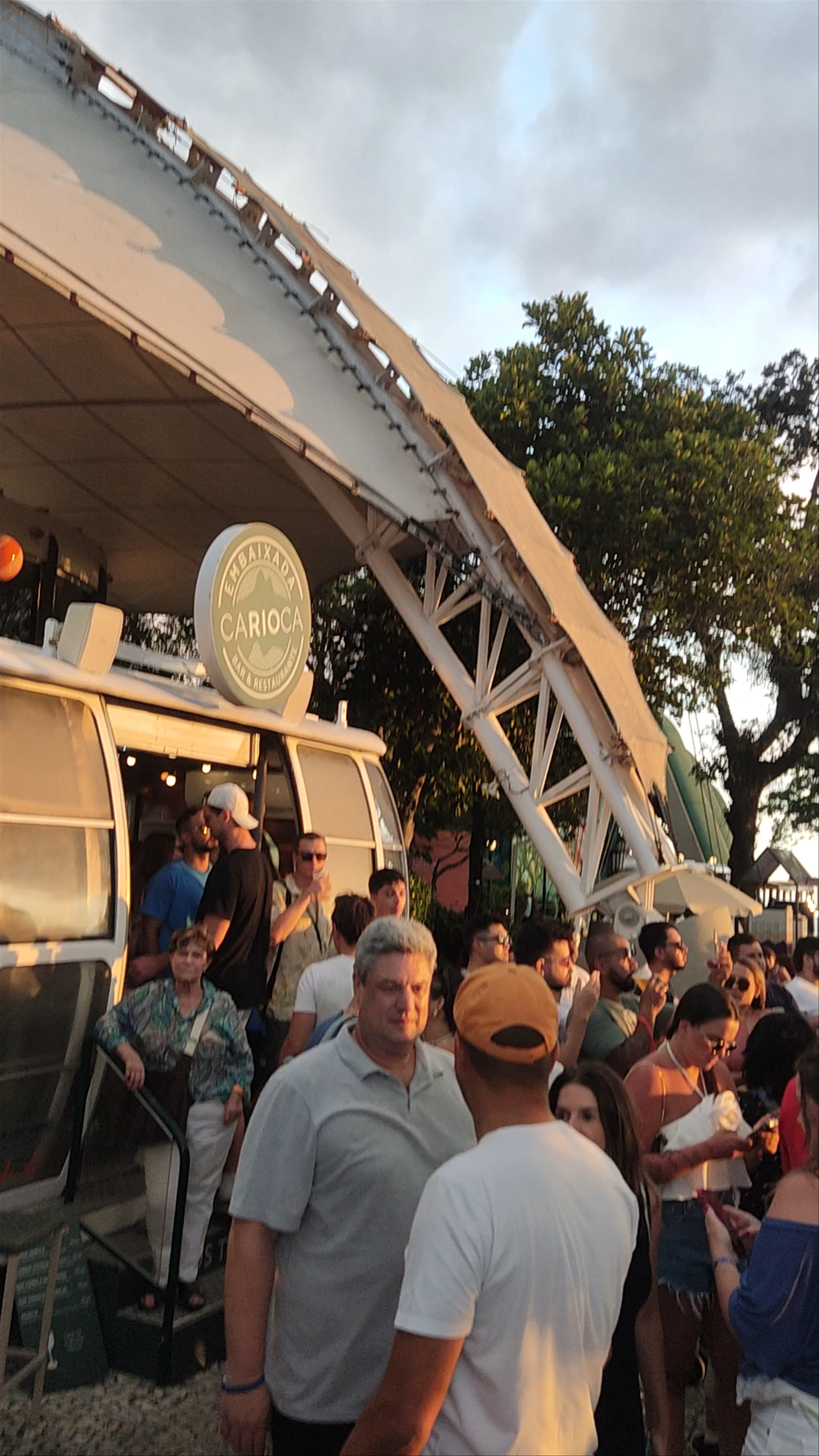 Parada intermediária - Bondinho Pão de açúcar - Avenida Pasteur - Urca