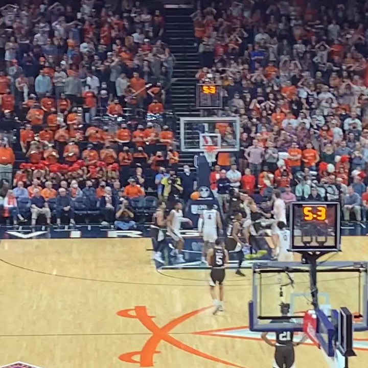 John Paul Jones Arena - With Kyle's two made free throws and a big time block from Osun, the Bonnies win against UVA, 52-51!!! - Stadiums & Arenas Near Me - Charlottesville, Virginia
