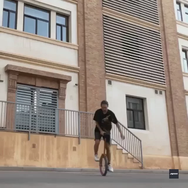riu set: flamingospin footplant to outsideroll