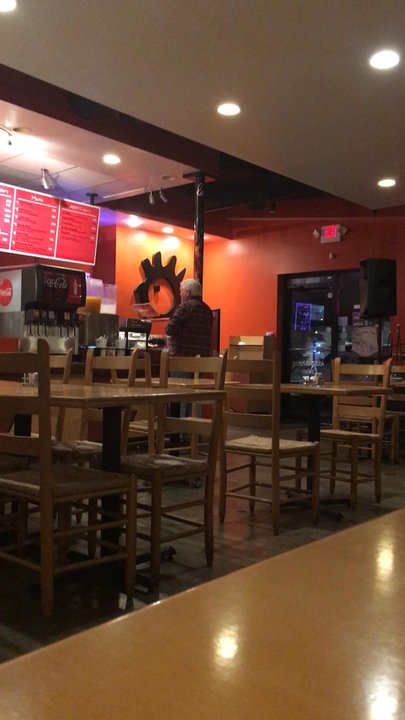 Latin Chicks Restaurant & Catering - Not Busy Tonight but it's got 4 stars - Latin American Near Me - Savannah, Georgia