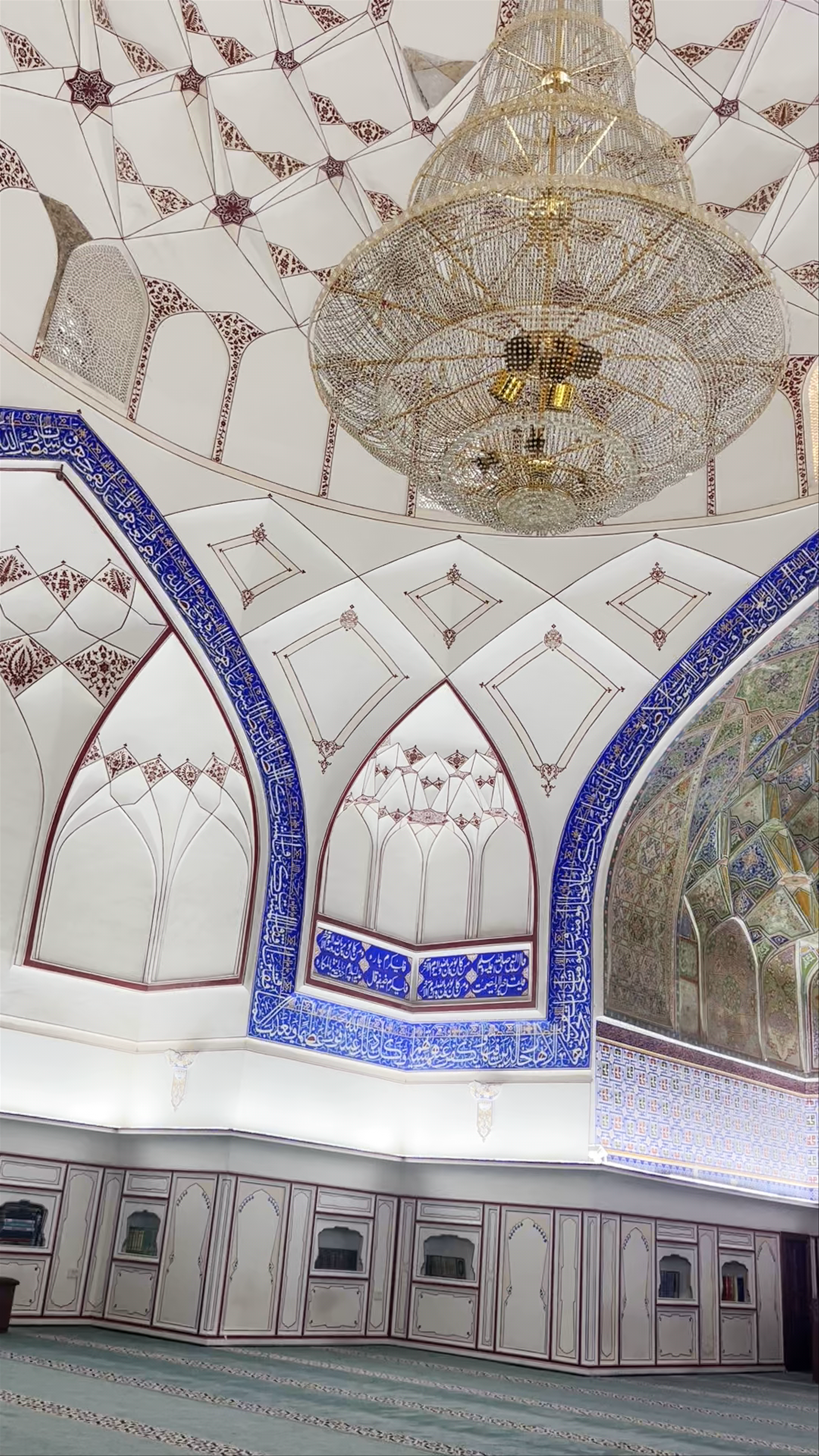Bolo Hauz Mosque