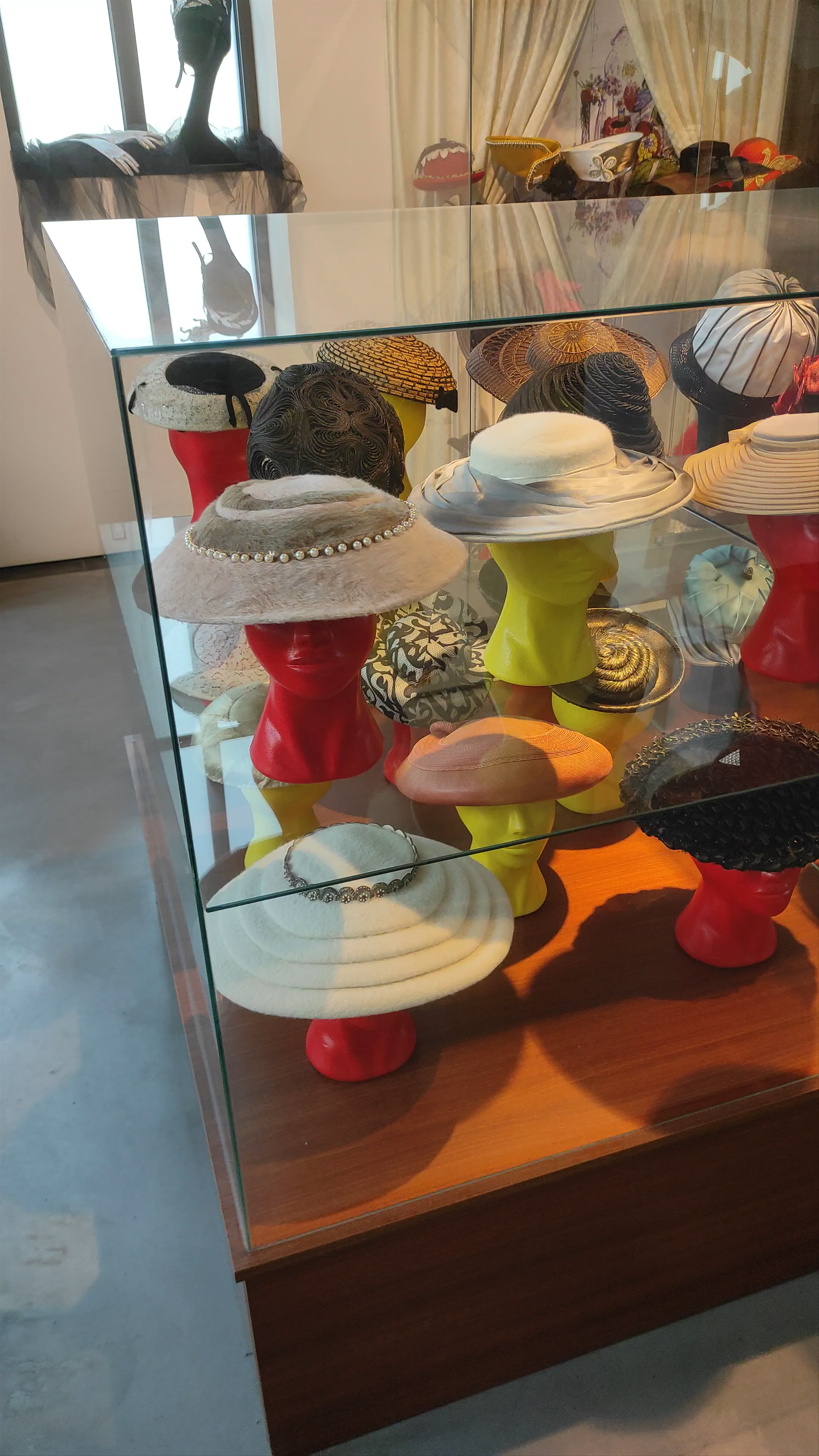 Museo Automovilístico y de la Moda: A Fashion and Automotive Journey in Málaga