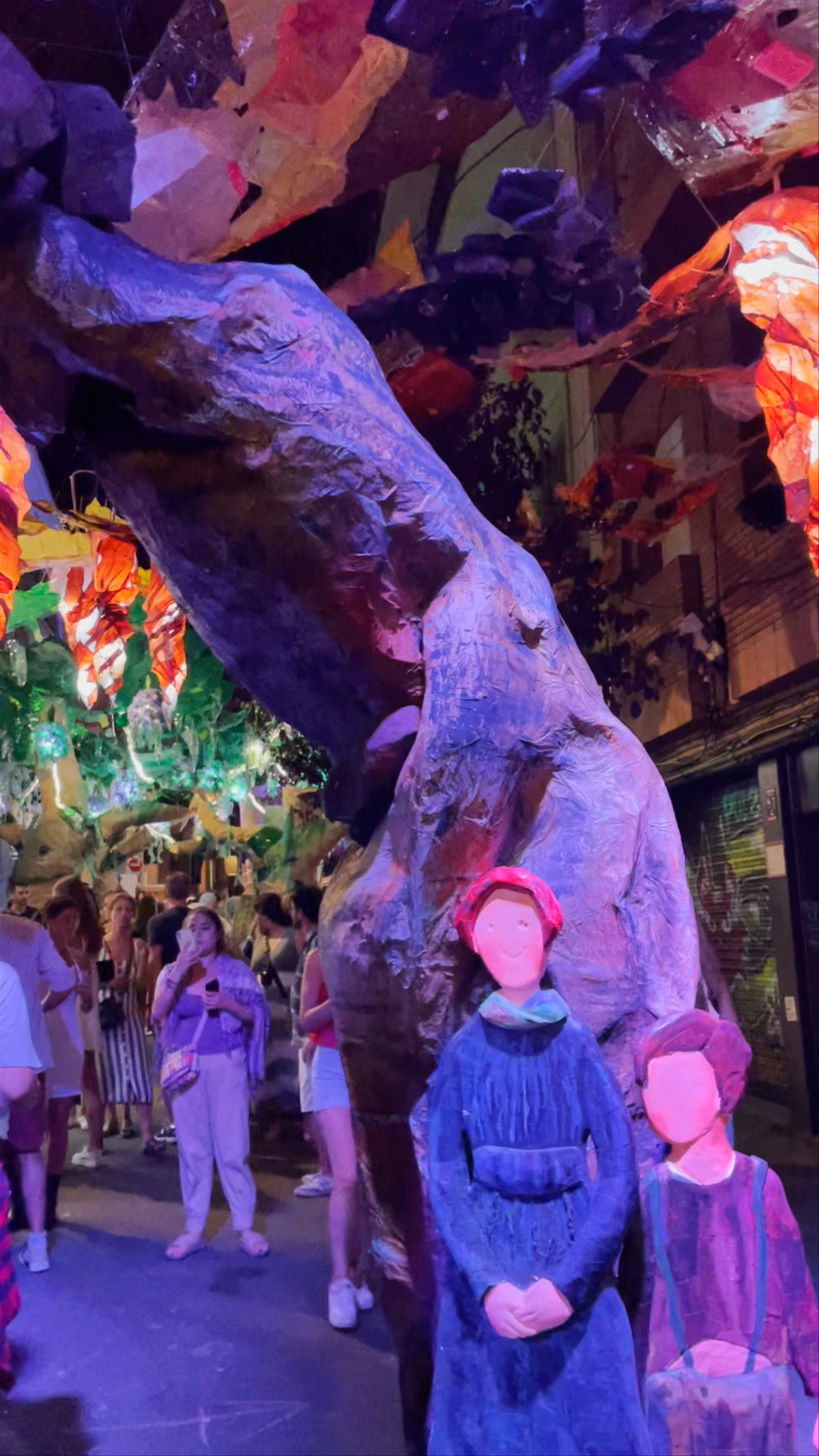 Fiesta Mayor de Gracia: Nighttime Street Magic in Barcelona