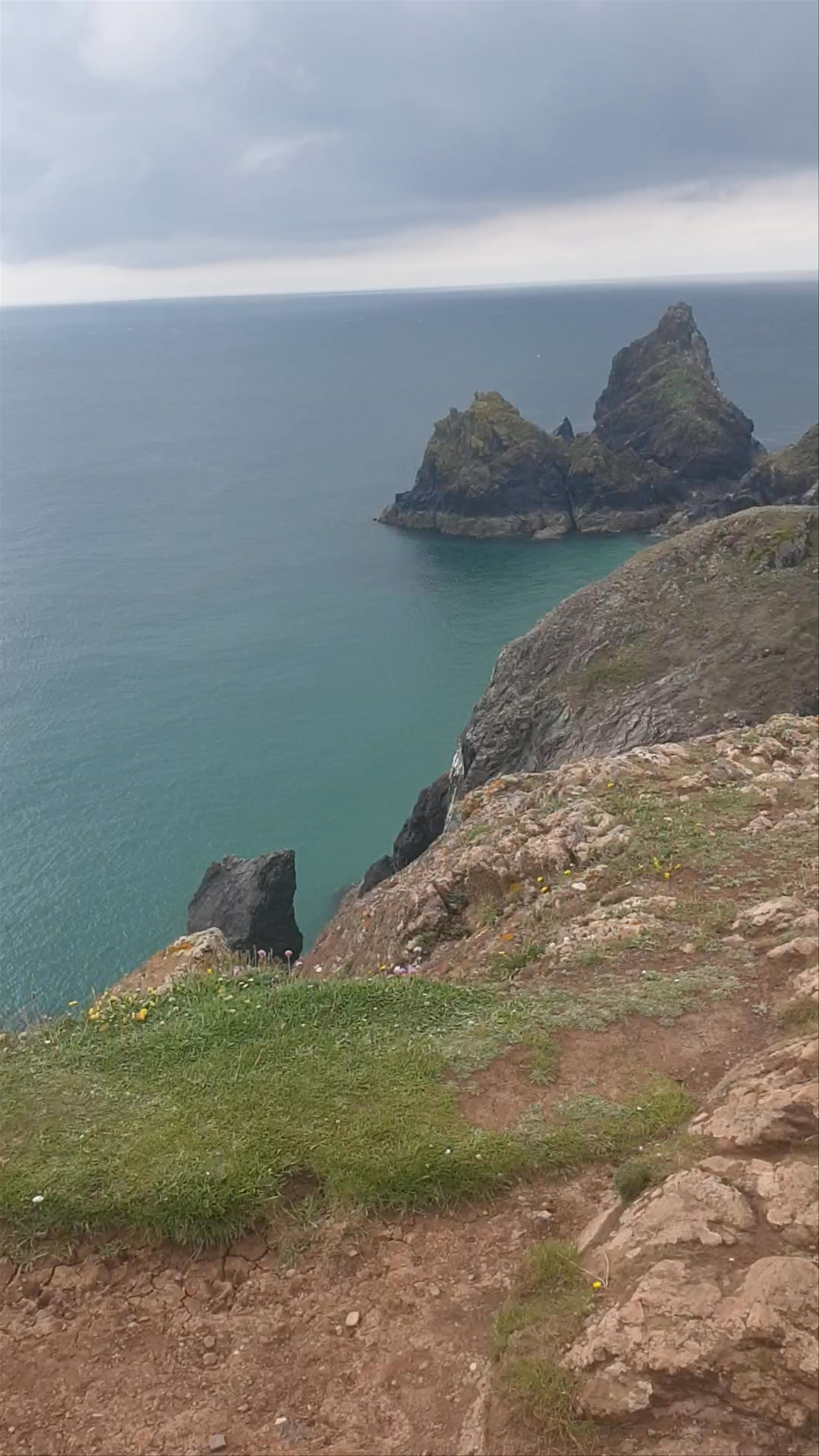 Kynance Cove: Wild Coastal Beauty in Cornwall, UK