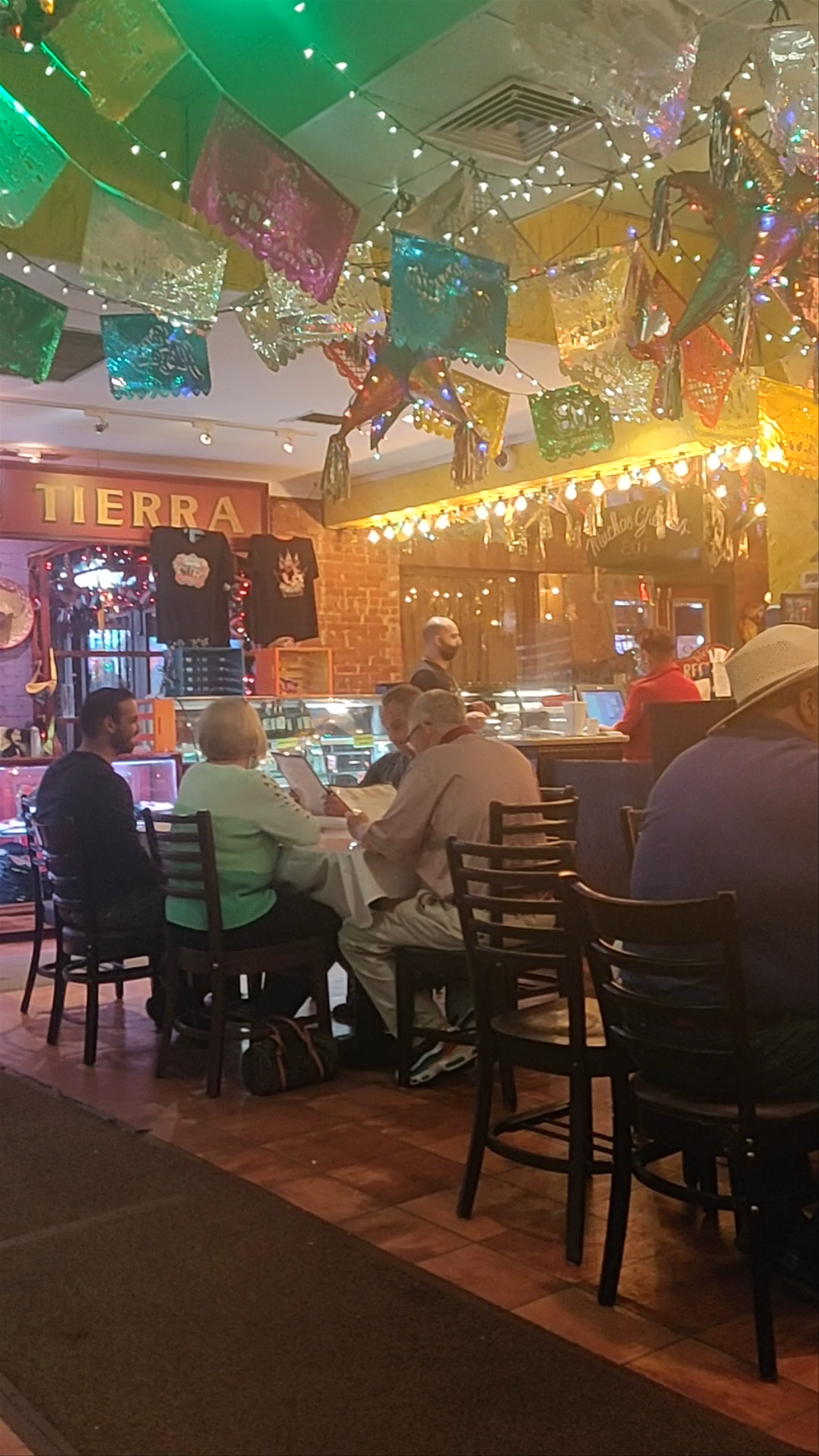 Mi Tierra Cafe y Panaderia
