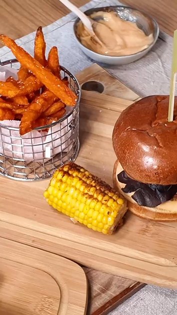 Air Fryer Pork Burgers | AirFryerUK