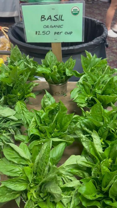 McClendon's Select - The beautiful fresh herbs at McClendon's at the Uptonw Farmers Market - Fruits & Veggies Near Me - Peoria, Arizona