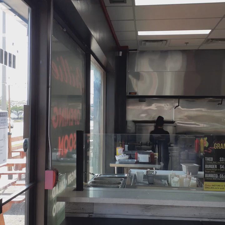 Grillies - Inside and Out - Salad Near Me - Toronto, Ontario