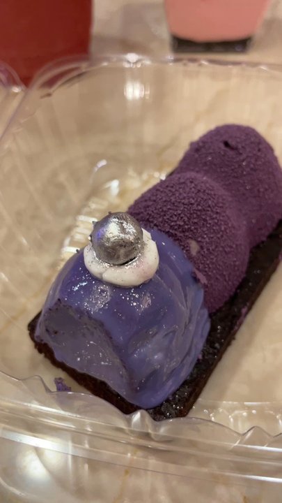 Opals Confectionery - Cutting into the Mixed Berry Mousse Tart! - Coffee & Tea Near Me - Verona, New York