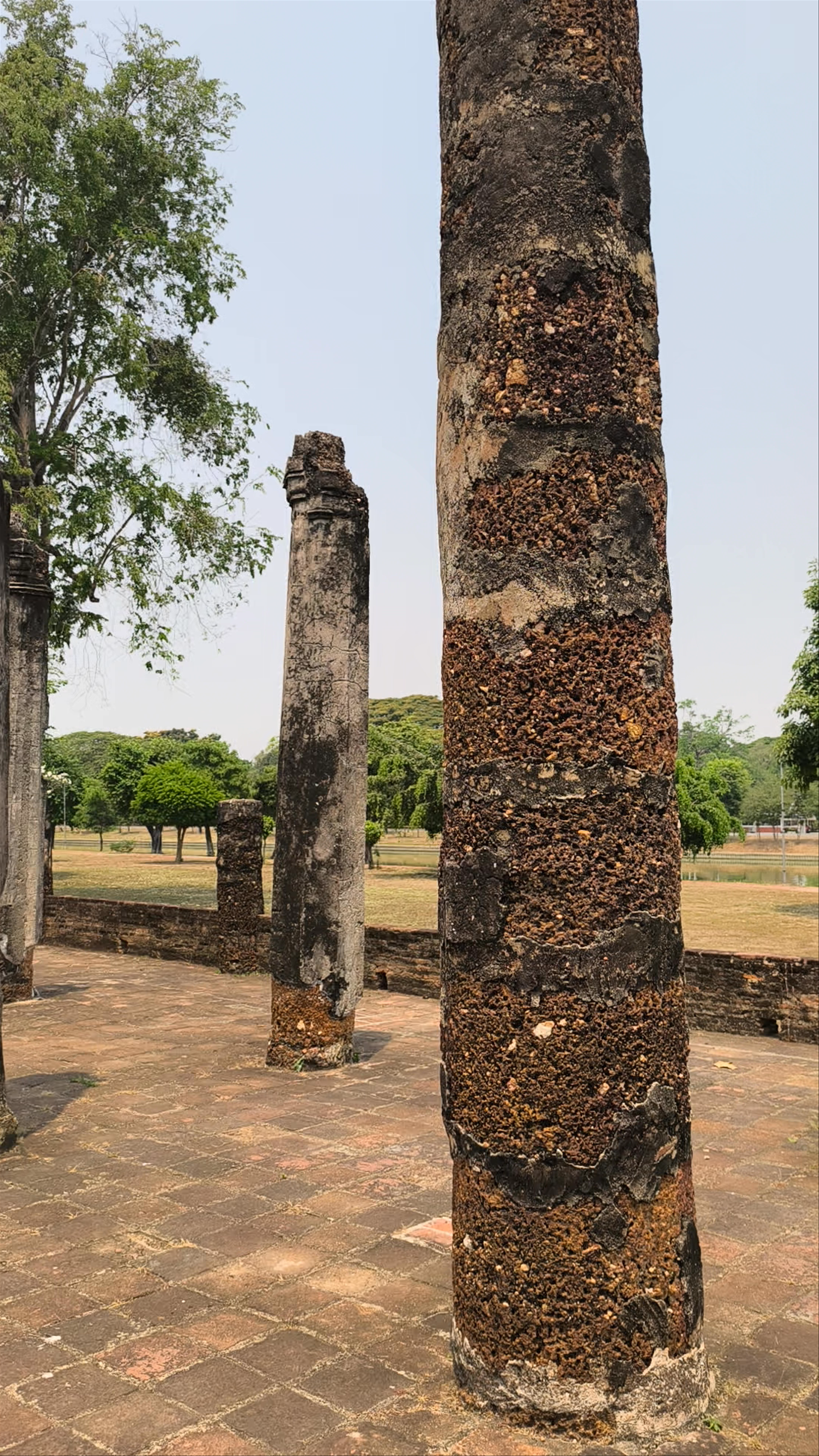 Wat Sa Si: Ancient Serenity in Sukhothai, Thailand