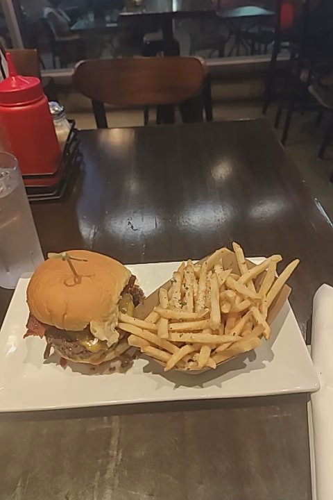 Ballston Local - Burgers Near Me - Arlington, Virginia