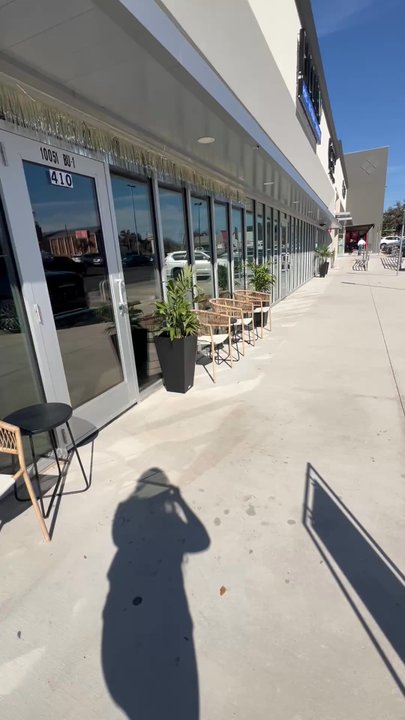 Vieti Coffee - Front entrance - Coffee & Tea Near Me - Dallas, Texas