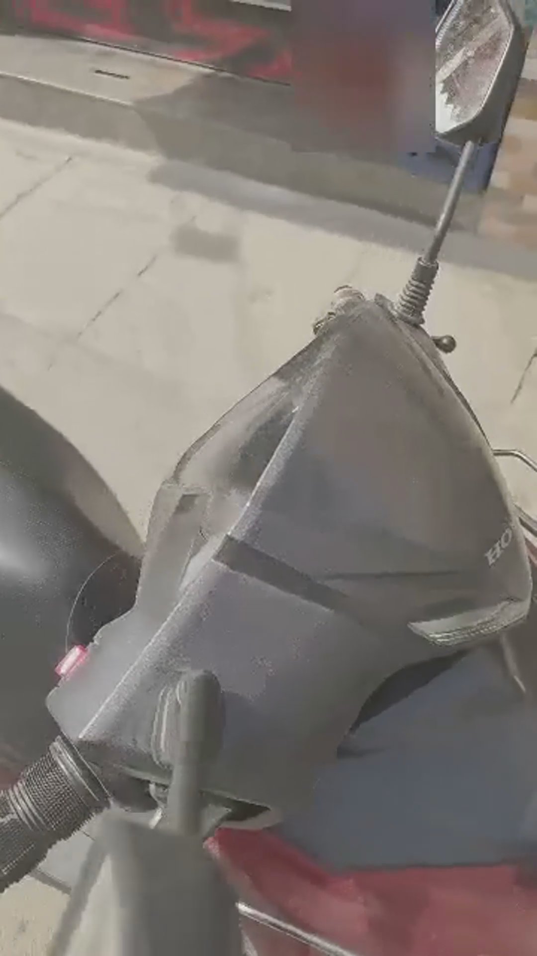 Walk-around video thumbnail