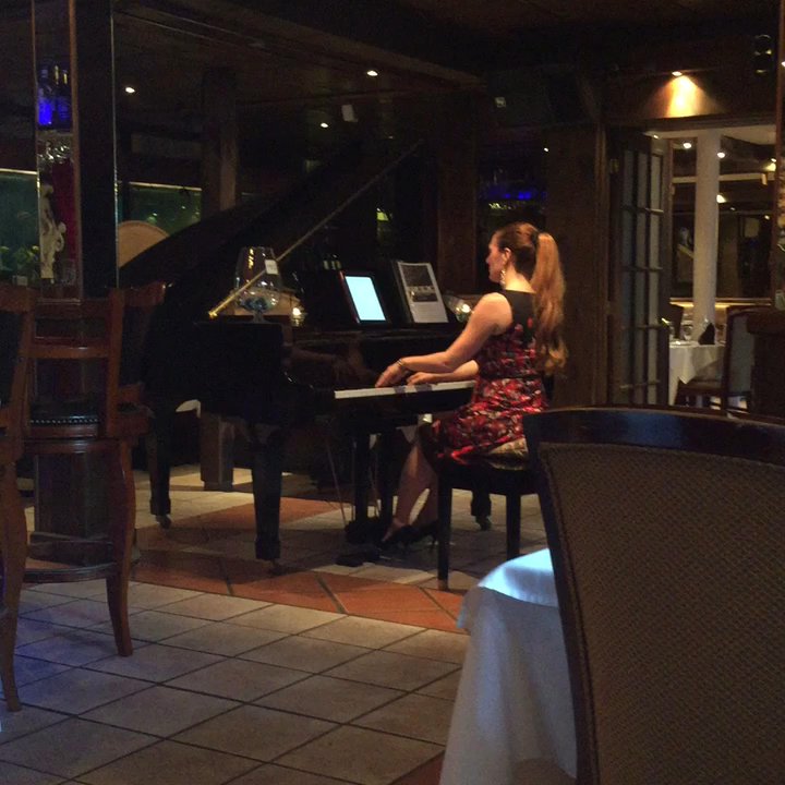La Scala - Piano bar every night. - Italian Near Me - Quebec City, Quebec