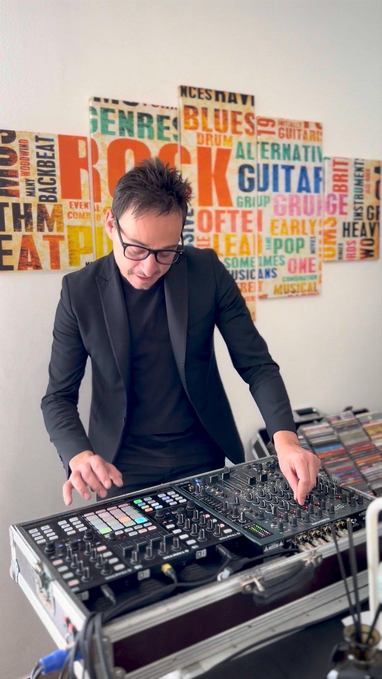 DJ Danilo - Beat It Live Remix - video