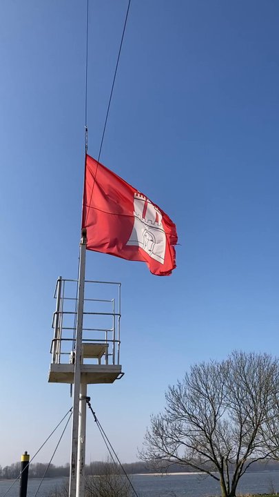 Stadt Wedel - Beautiful morning at the river Elbe - Local Flavor Near Me