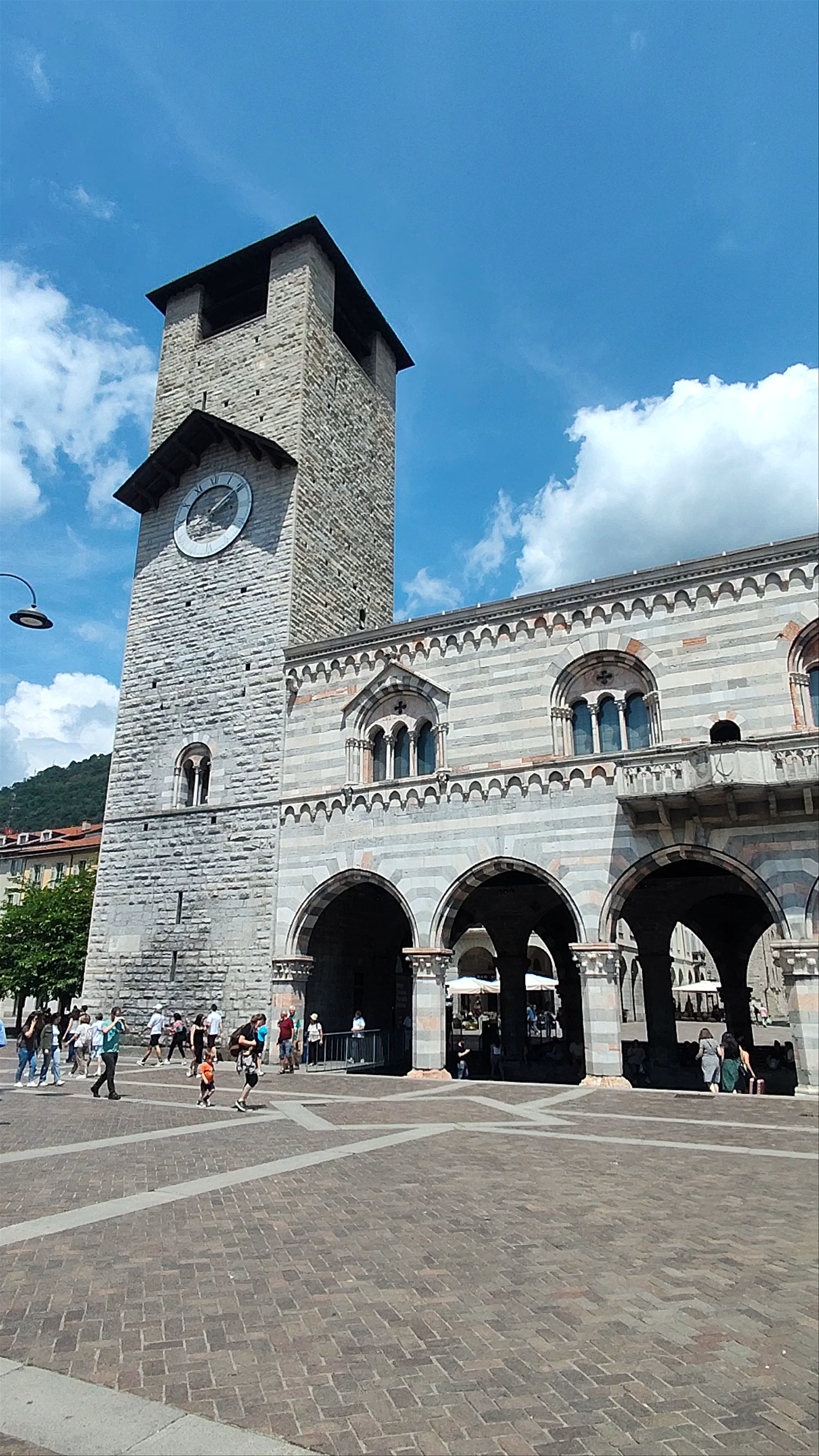 Cattedrale di Santa Maria Assunta - Duomo di Como: Architectural Masterpiece in Como, Italy