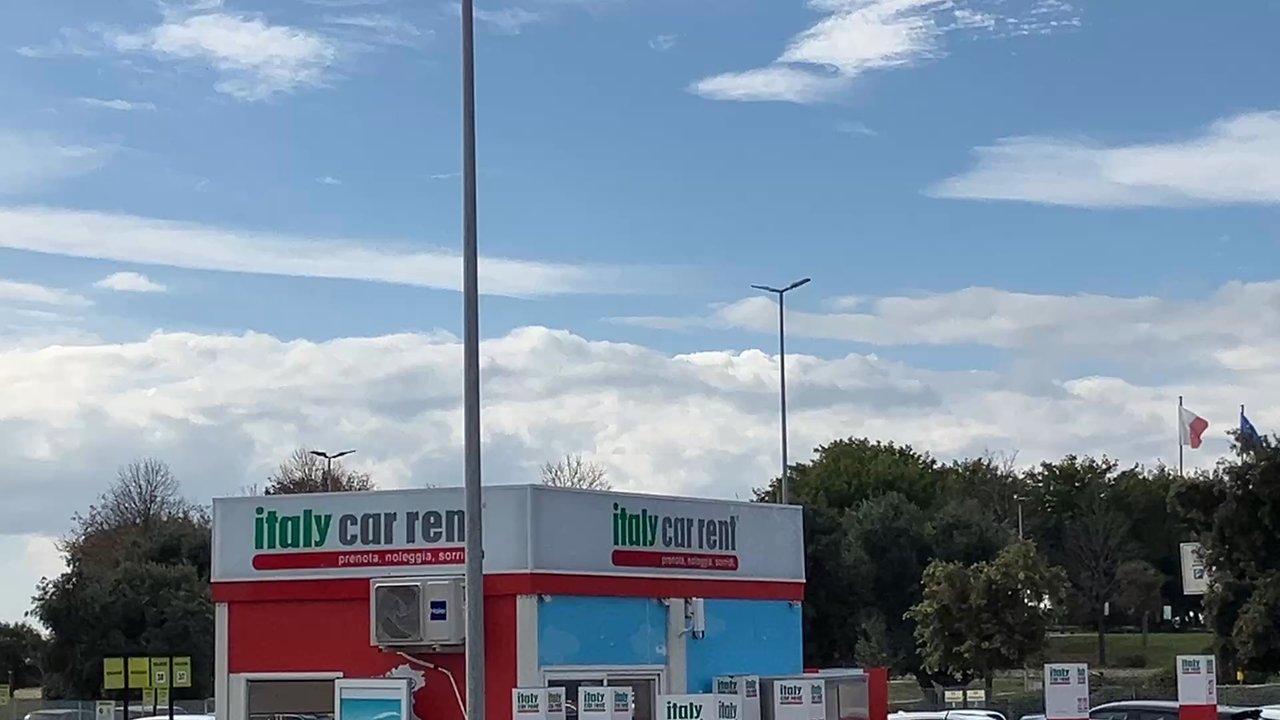 Autovia - Car Rental Near Me - Bari, BA