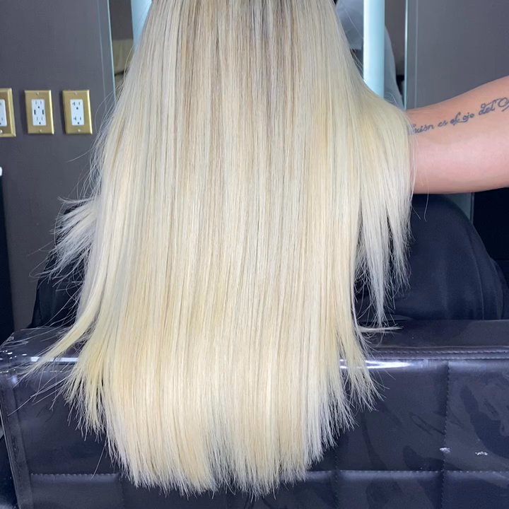 SALON 701 - I do my hair with Jonathan he never fails to make me happy! When I first came to the salon my hair was a mess now it's perfect. - Nail Salons Near Me - Miami, Florida