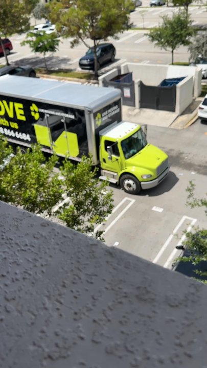 Live Moving and Storage - Movers Near Me - Halendale Beach, Florida