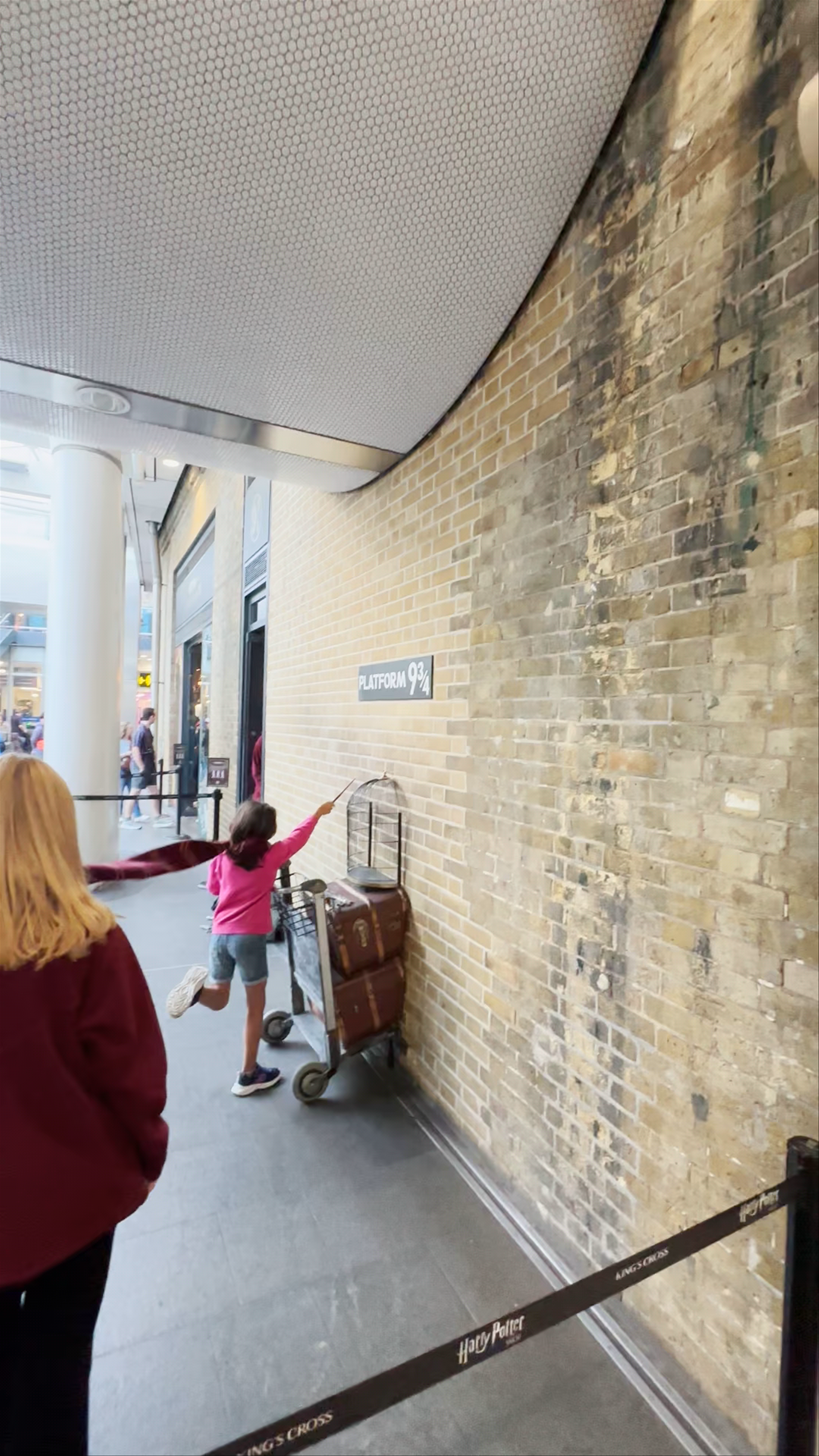 Platform 9¾ at King's Cross Station: Magical Harry Potter Experience in London