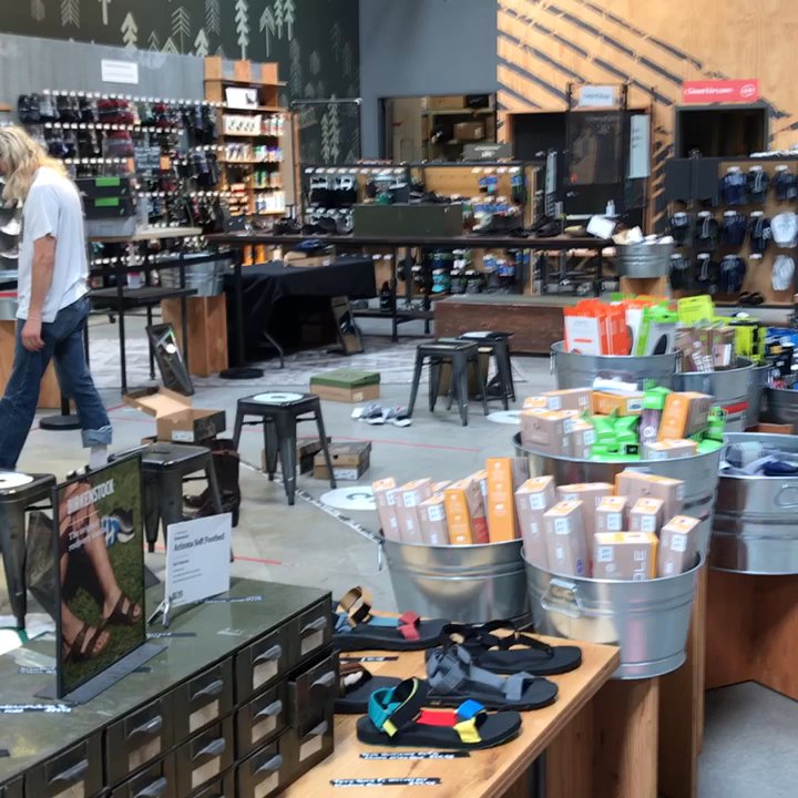REI - Waiting and waiting and waiting... - Outdoor Gear Near Me - Burbank, California