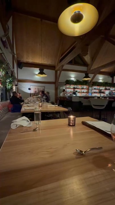 The Prow - Atmosphere - Beer Bar Near Me - Banff, Alberta