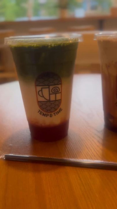 Temp & Time - Strawberry matcha and coffee - Desserts Near Me - Menlo Park, California