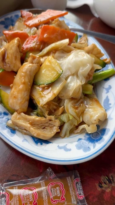 Maple Palace Chinese Restaurant - Chinese Near Me - Sidney, British Columbia