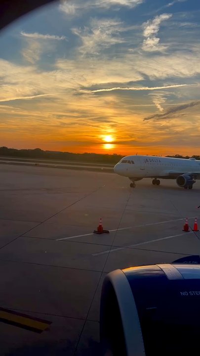 Delta Air Lines - Airlines Near Me - Tampa, Florida