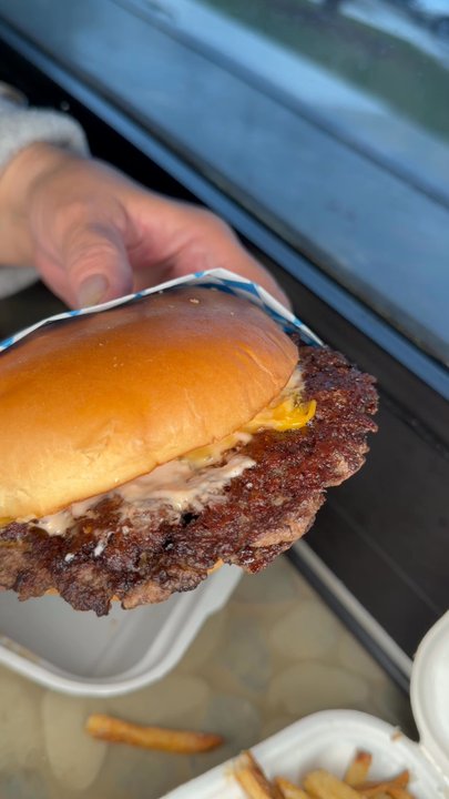 Super Smash Burger - House burger sauce/fry sauce - Burgers Near Me - Talent, Oregon