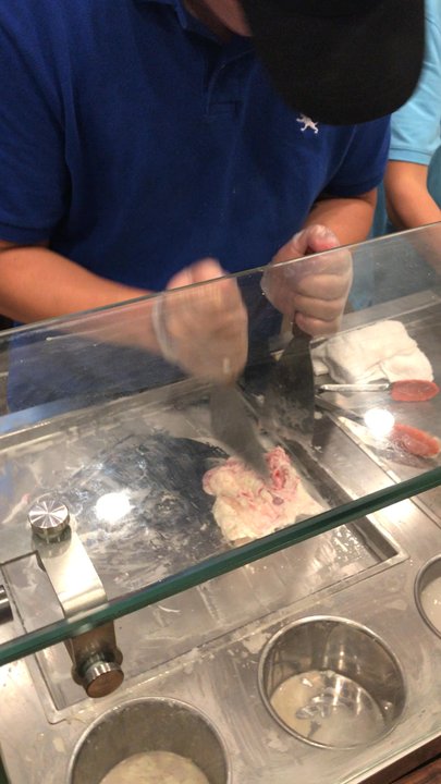 At Munchies - Ice Cream & Frozen Yogurt Near Me - Naperville, Illinois