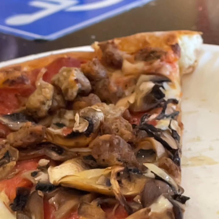 Vinny's Pizza - Enjoy a Pismo pizza - Pizza Near Me - El Segundo, California