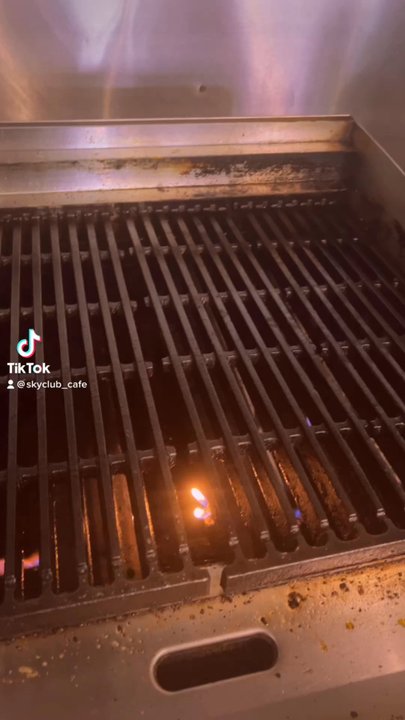 Sky Club Cafe - Fresh grilled chicken for salads - Cafes Near Me - Bronx, New York