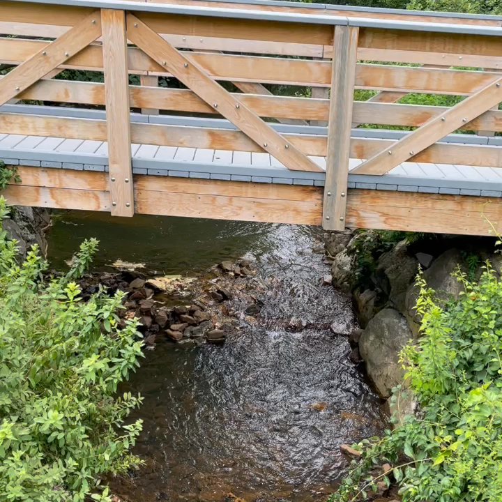 Hunnewell Park - A Free picturesque relaxing park perfect for picnicking with a Castle, green grass, trees, a stream, bridge & pond @ Hunnewell Park. - Parks Near Me - Wellesley, Massachusetts