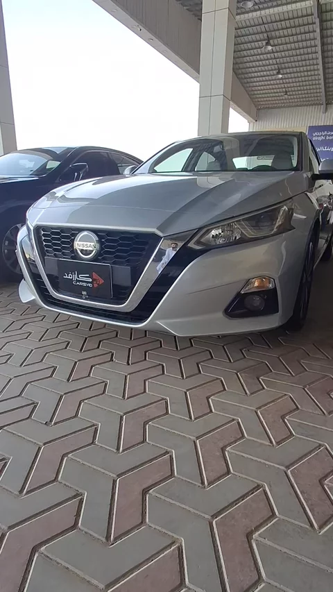 نيسان التيما SV 2022